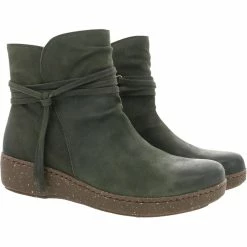 WOMEN’S FOOTWEAR Dansko Evelyn Boot