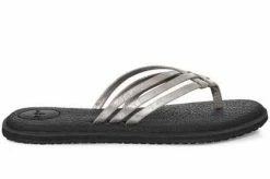WOMEN’S FOOTWEAR Sanuk Yoga Salty